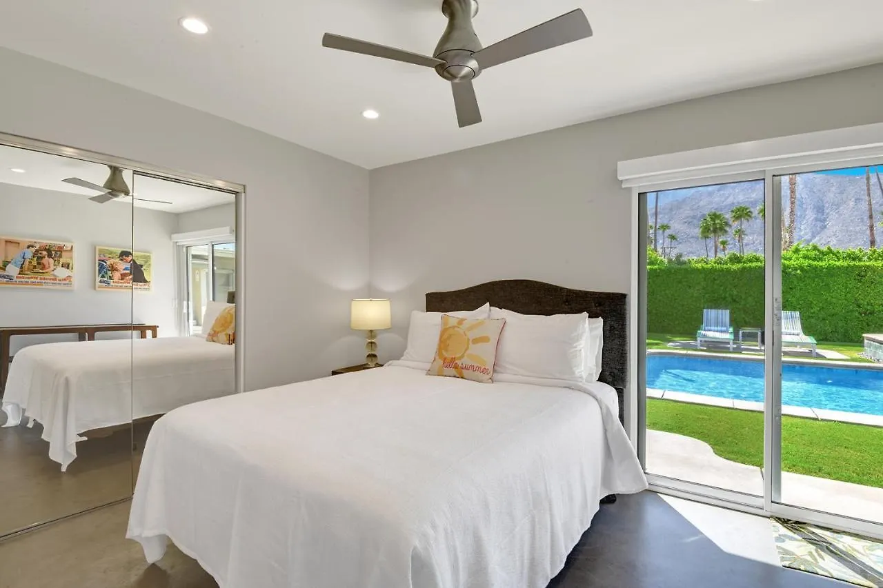 Ultra-Luxury- Resort Style Private Compound-Close To Everything- 3Bd/2.5Ba بالم سبرينغس الولايات المتحدة الأمريكية