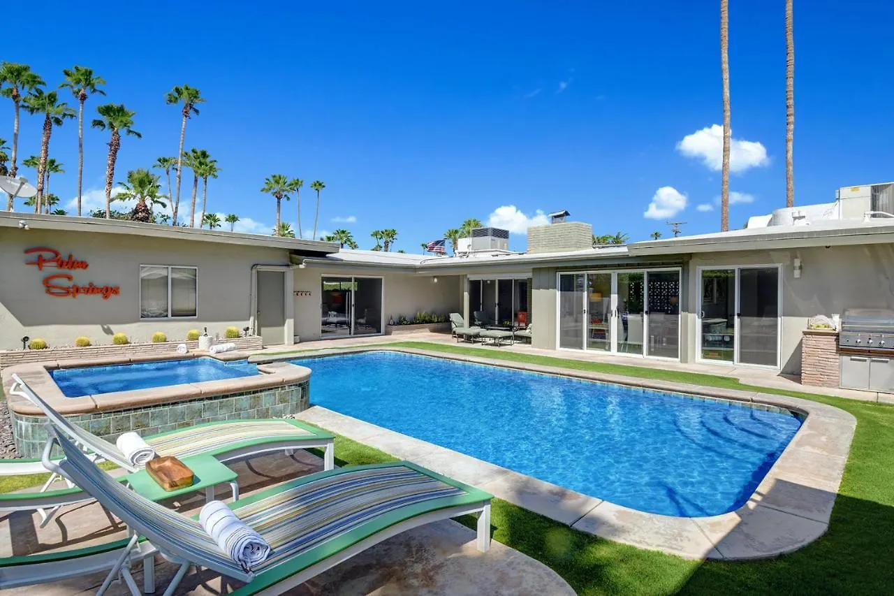Ultra-Luxury- Resort Style Private Compound-Close To Everything- 3Bd/2.5Ba بالم سبرينغس 0*,